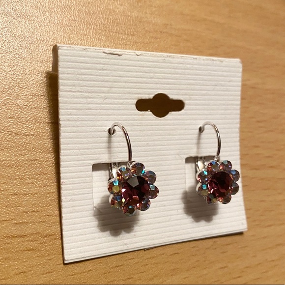 NEVER WORN. Earrings - Picture 8 of 8